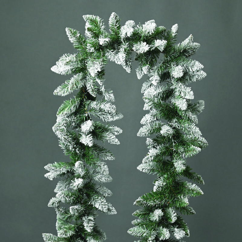CHRISTMAS GARLAND SNOWY PVC 270CM LENGTH X162709