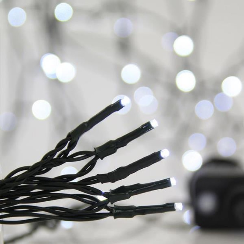 LINE, 700 LED 3mm, 31V ADAPTOR WITH 8 MULTIFUNCTIONS, GREEN WIRE, WHITE LED PER 5cm, LEAD WIRE 3m, IP44 600-11590